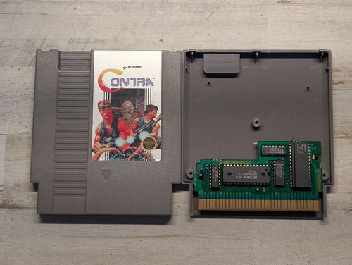 Videogioco contra nes nintendo - videogioco,